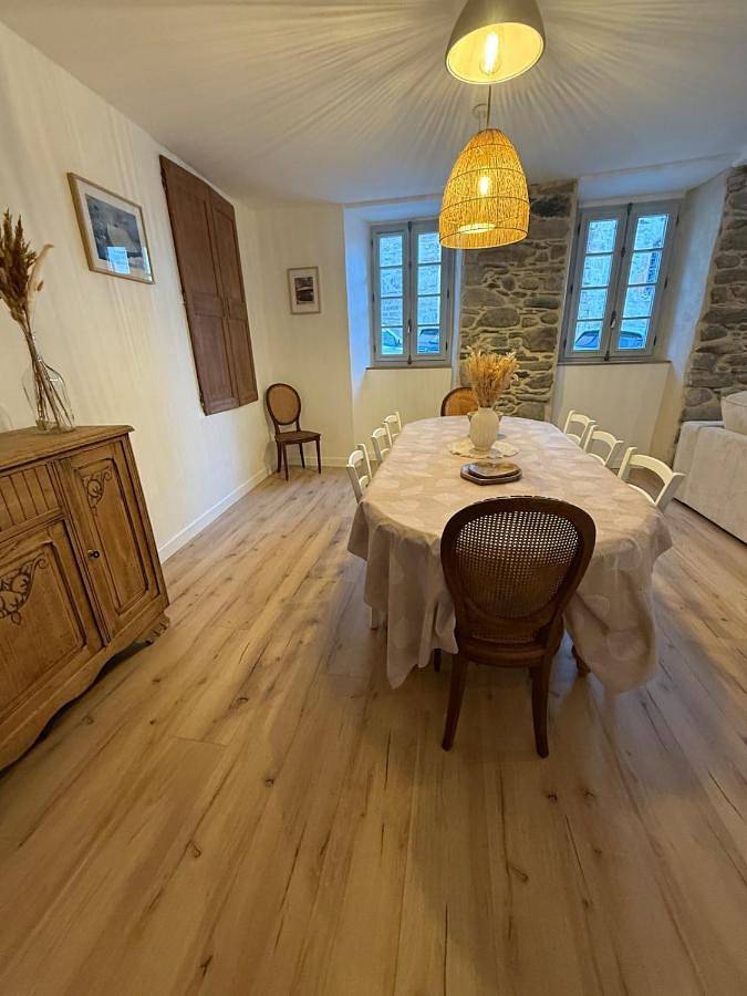 Six-Bedroom House in Arreau, Pyrénées