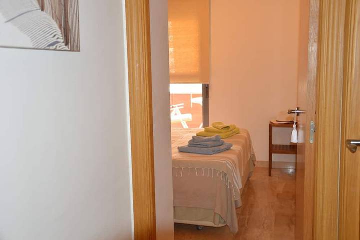 Appartement entier, Penthouse Penthouse Avec Grande Terrasse, Vue Sur La Mer, À Un Pas De La Plage Et WIFI in Platja de l'Horta-Mutxavista (San Juan Playa), San Juan Playa