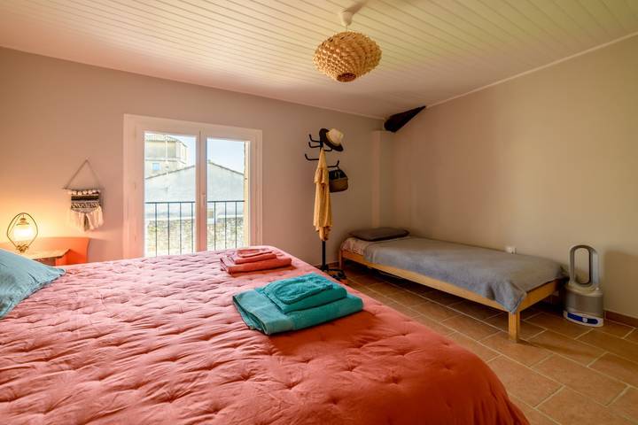 Chambre d’hôte pour 3 personnes, avec jardin et piscine, animaux acceptés dans le Vaucluse - 4