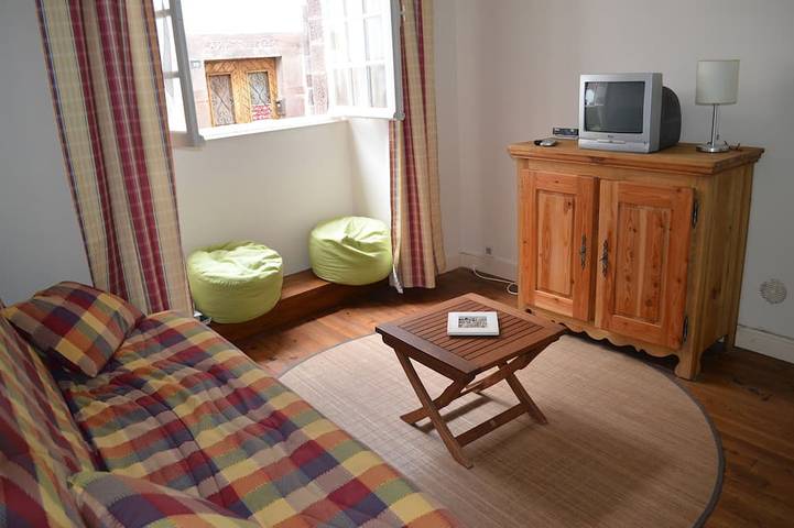 Ganze Wohnung, T2 St. Jean Pied de Port in Saint-Jean-Pied-de-Port, Bayonne und Umgebung