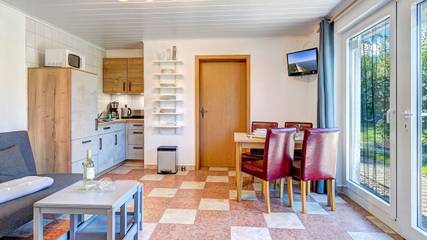 Bungalow für 4 Personen, mit Terrasse und Garten in Trassenheide