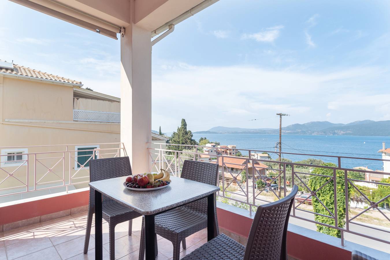 Entire apartment, Apartment '' with Sea View, Wi-Fi and Air Conditioning in Nikiana, Alexandros