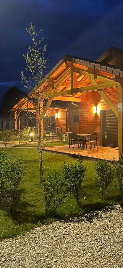 Chalet pour 6 personnes, avec vue ainsi que terrasse et jardin
