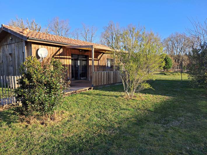 Gîte pour 4 personnes, avec jardin ainsi que piscine et terrasse - 1