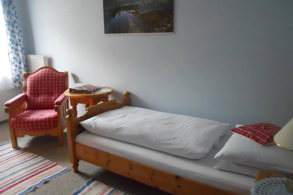 Einzelzimmer mit Dusche, Wc  Nr. 5 - Macheiner, Gästehaus - Ferienwohnung in Lessach, Bundesland Salzburg