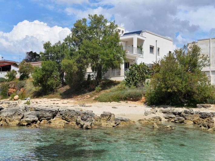 Maison de vacances pour 12 personnes, avec Balcon et Jacuzzi ainsi que Terrasse et Piscine à Pulsano