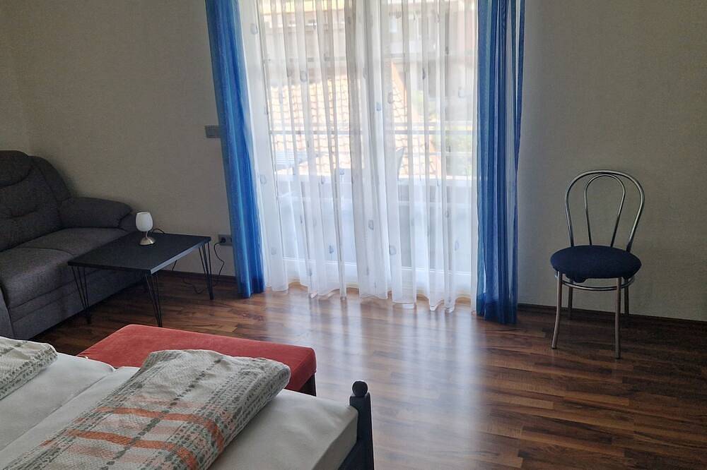 Ganze Wohnung, Apartment mit wunderschönen Blick auf den Wörthersee - Degas in Velden am Wörther See, Villach-Land