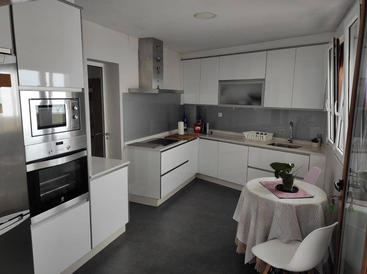 Two-Bedroom House in Isla de Arosa, Rias Baixas