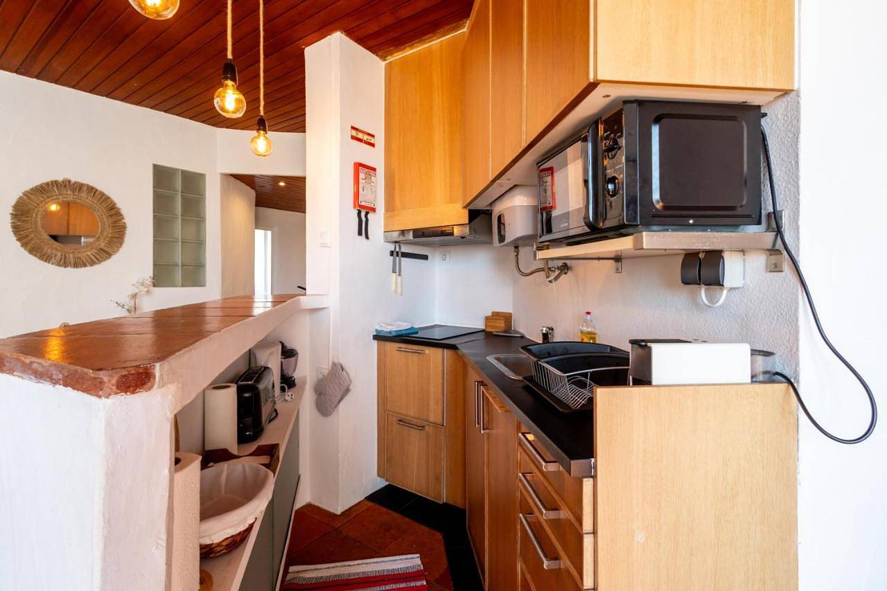 Apartamento inteiro, Two-Bedroom Apartment in Praia das Maçãs, Colares