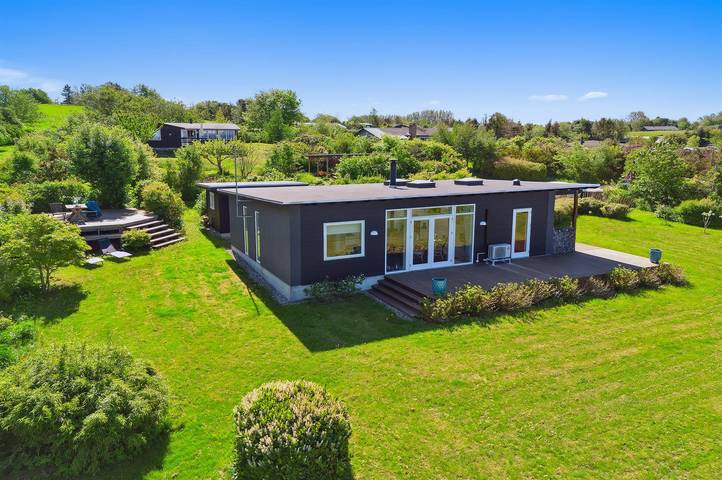 Ferieudlejning for 7 personer, med have og terrasse i Fårevejle