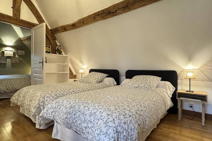 Location de vacances pour 5 personnes, avec jardin dans Bosc Roger Sur Buchy - 2