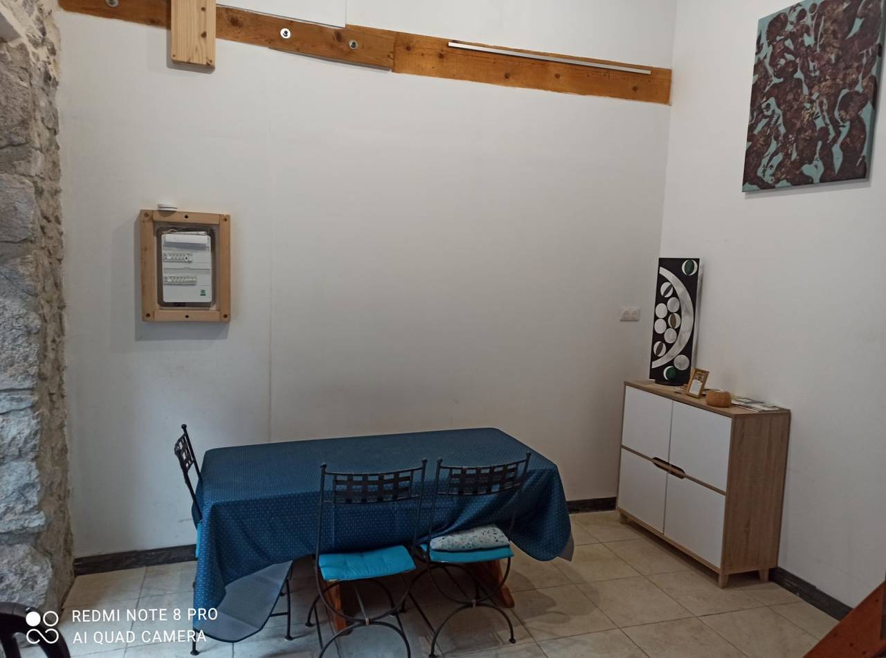 Charmant gîte 2 à 4 personnes, en bord de rivière in Antraigues-sur-Volane, Parc naturel régional des Monts d'Ardèche