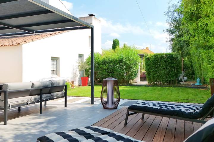 Vacation rental for 2 people, with terrace and yard in Aix-en-Provence