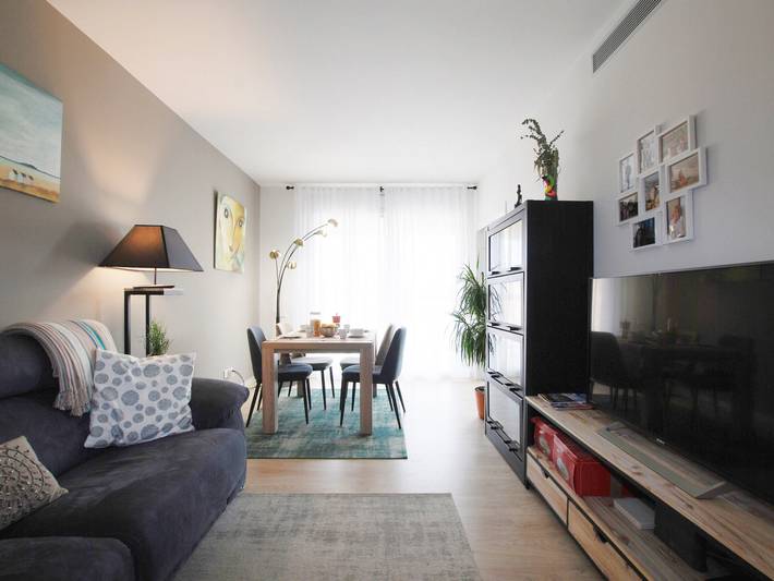 Ferienwohnung für 4 Personen, mit Terrasse und Pool in Mataró