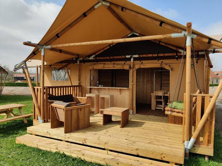 Camping für 5 Personen, mit Terrasse am Ijsselmeer