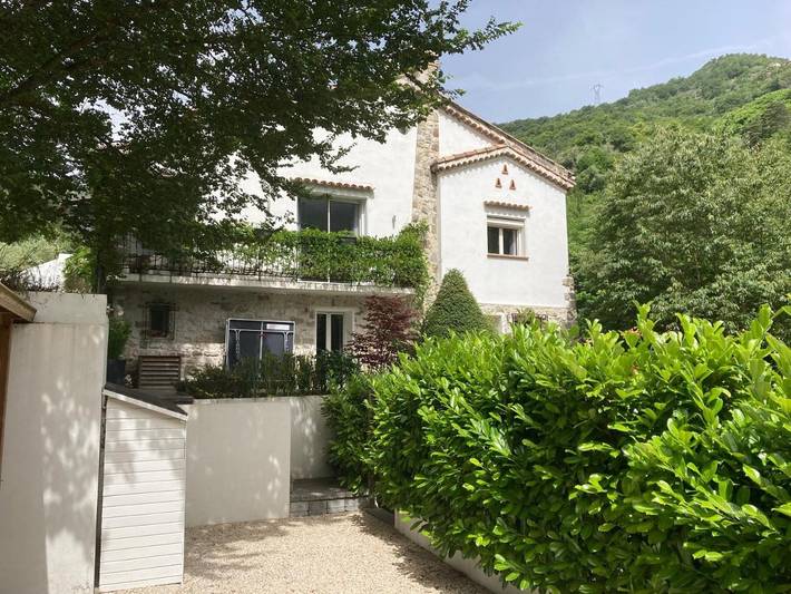 Location de vacances pour 2 personnes, avec jardin ainsi que piscine et vue à Lantosque - 4
