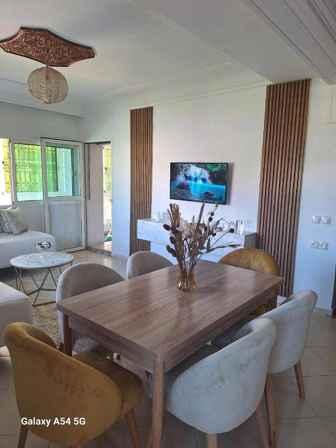 Appartement de vacances pour 7 personnes, avec terrasse ainsi que vue et piscine, animaux acceptés