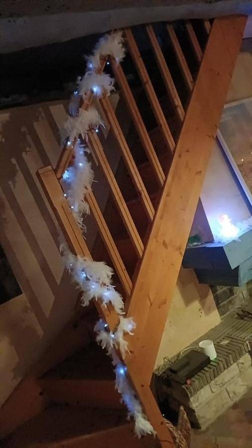 Location de vacances pour 8 personnes, avec piscine ainsi que vue et terrasse à Eyliac - 4