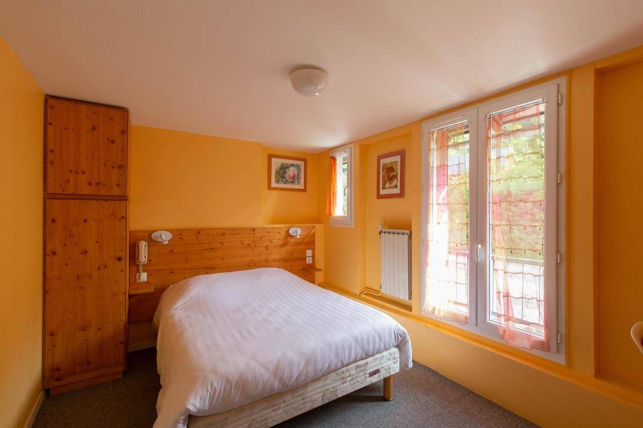 Hotel Bellevue in Chambon-sur-Lac, Parc naturel régional des Volcans d'Auvergne