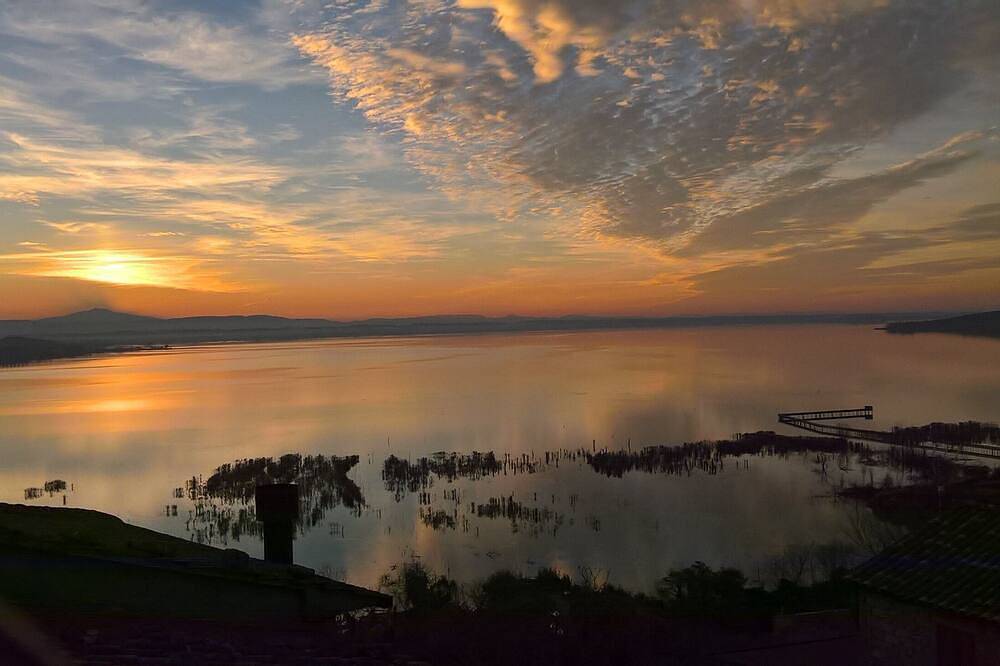 Lake Trasimeno San Savino Townhouse AC Kostenloses Wi-Fi in Magione, Lago Trasimeno