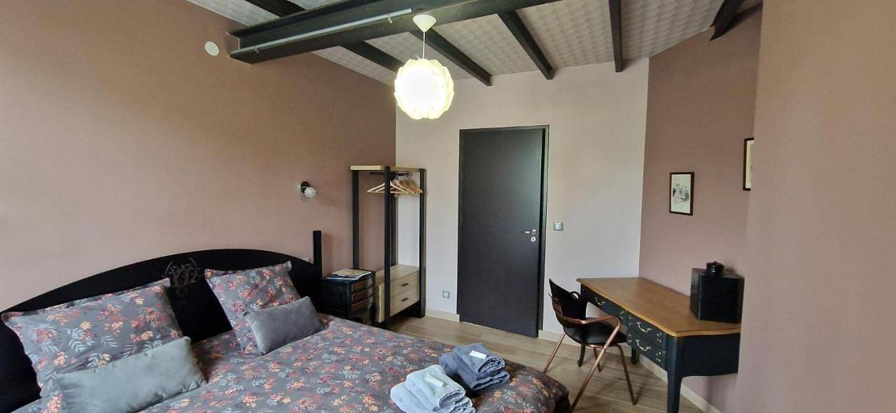 Appartement entier, Four-Bedroom House in Fontainebleau, Seine-et-Marne