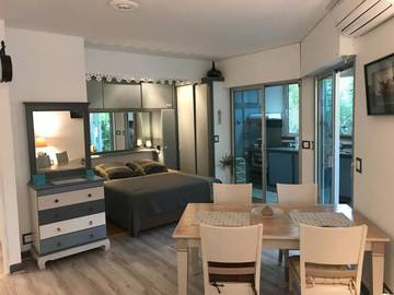 Gîte pour 4 personnes, avec terrasse dans Plage de l'Hermitage