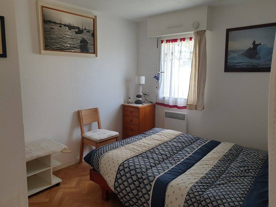 Appartement entier, Appartement 2 pièces 4 pers.  à 150 m de la plage du Courégant - Wifi in Ploemeur, Côte des Mégalithes