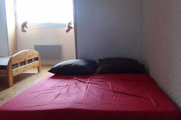 Ganze Wohnung, Großes Studio im 1. Stock eines ruhigen Gebäudes in sehr guter Lage in Les Rousses, Regionaler Naturpark Hochjura