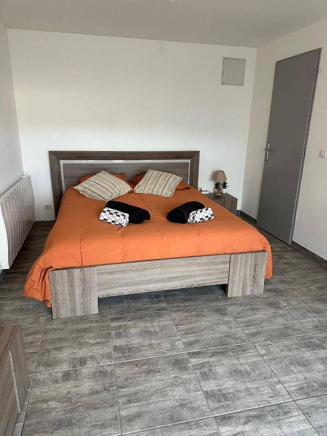 Gîte pour 2 personnes, avec vue et terrasse à Château-Arnoux-Saint-Auban - 4
