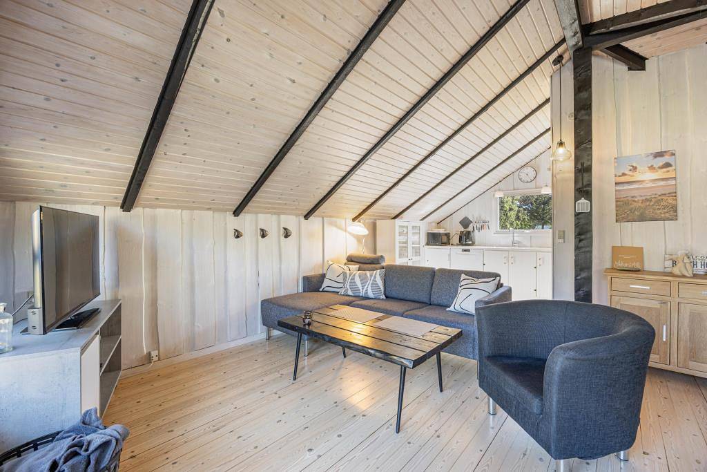 Charming holiday home for 4 people in Bjerregård, Holmsland Klit