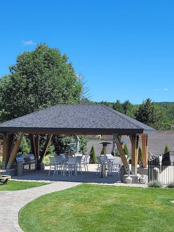 Ganze Wohnung, Clean Ski in ski out condo located at Seasons on Mt. Snow. in Dover (VT), Mount Snow