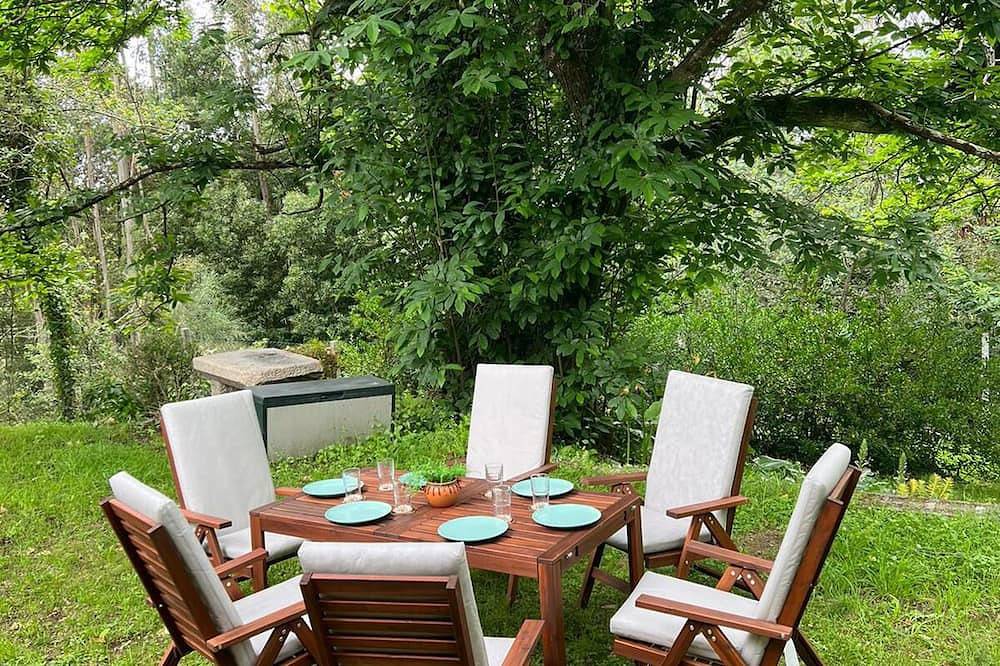 Lovely Stone Cottage in Bueu near the beach in Bueu, Rías Baixas