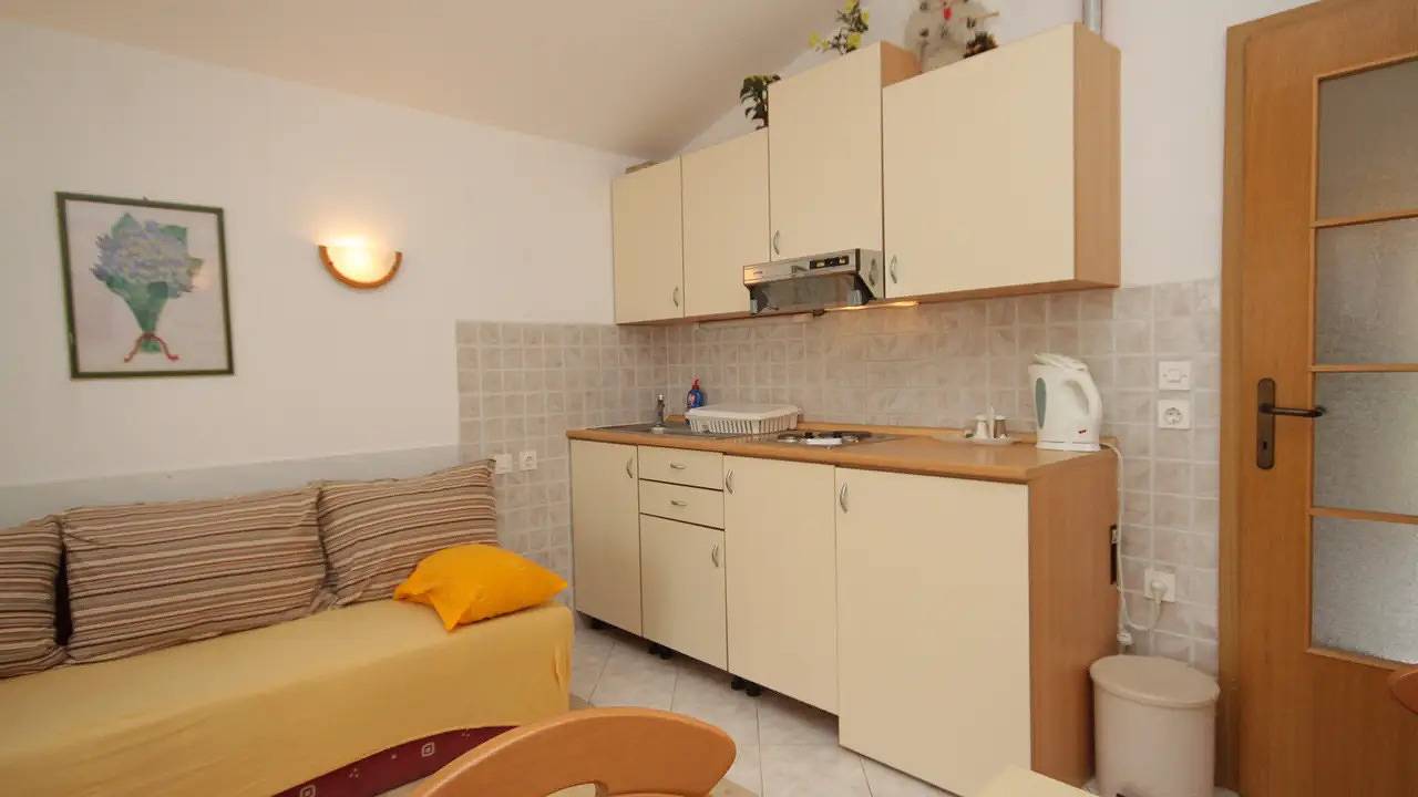 Ganze Ferienwohnung, Ferienwohnung für 3 Personen (30 m²) in Preko in Plaža Jaz, Poljana