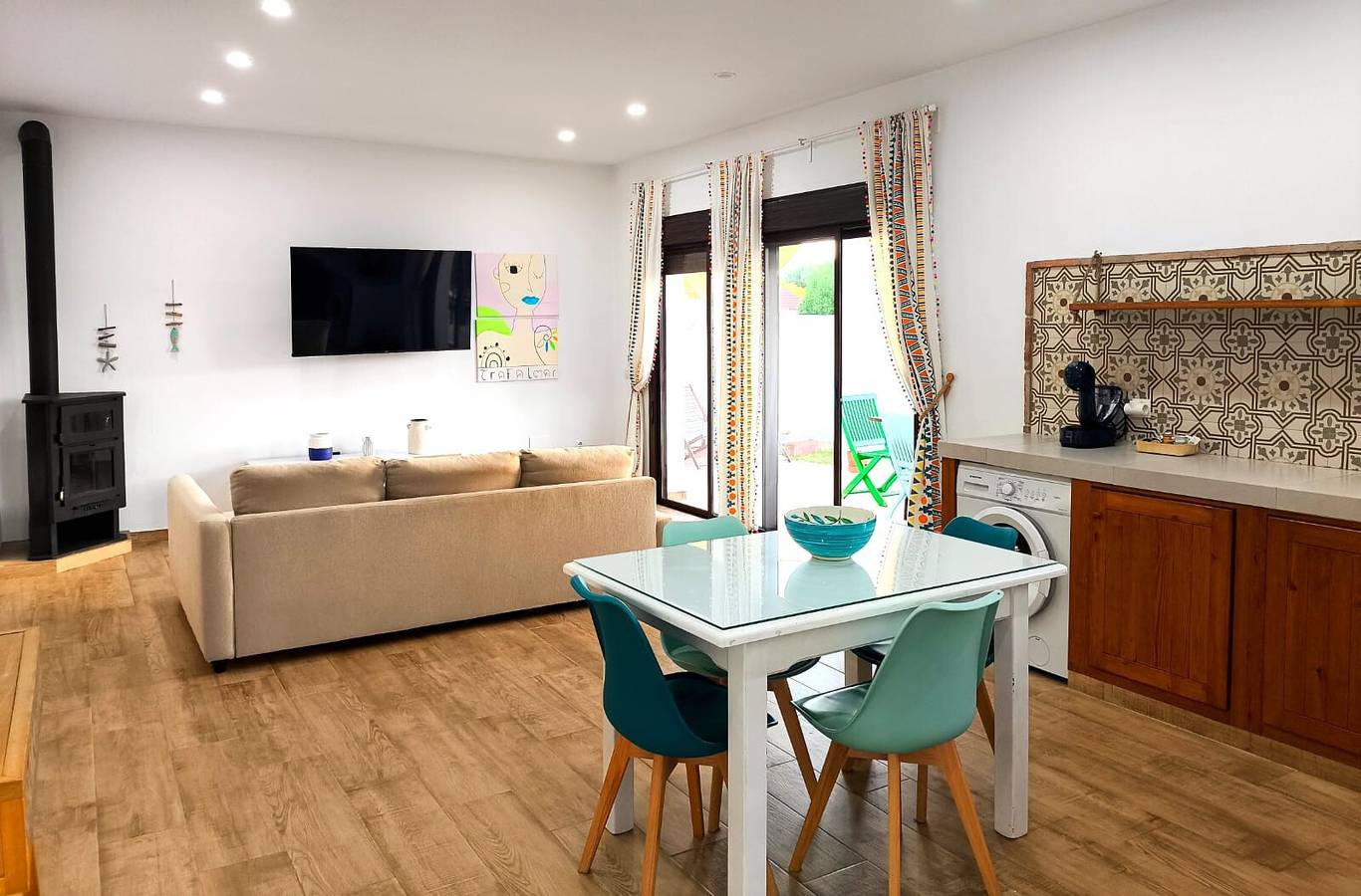 Casa de vacaciones "Casa Trafalmar" con piscina, Wi-Fi, jardín y terraza in Playa de Zahora, Barbate