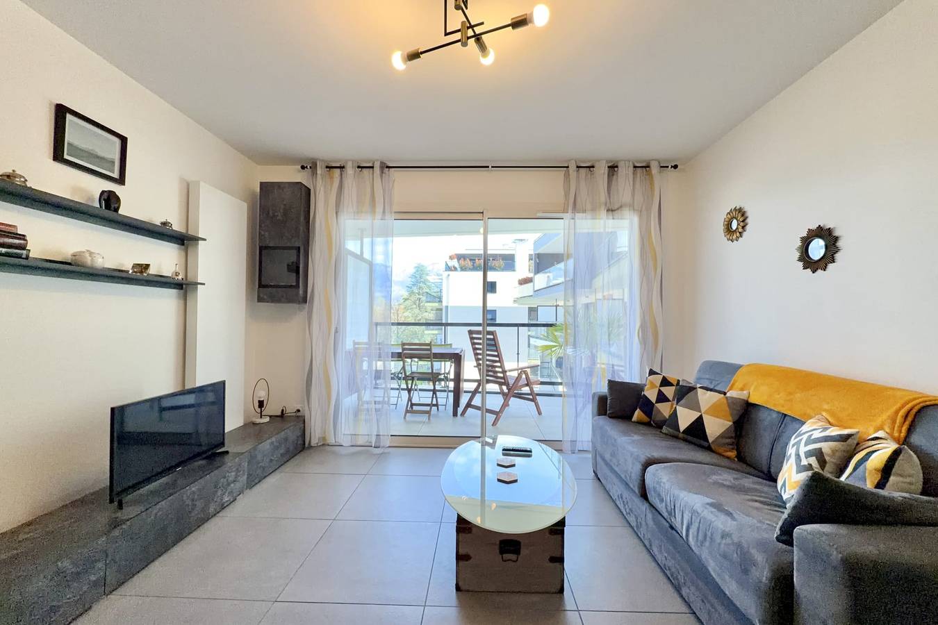 Geheel appartement, Vakantieappartement voor 4 personen met terras in Le Bourget-du-Lac, Chambéry en omgeving