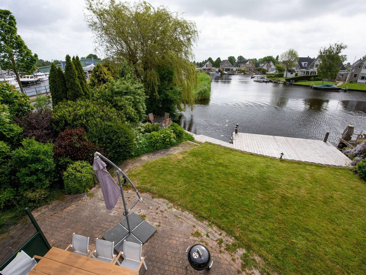 Holiday escape with a Private Jetty in Friesland