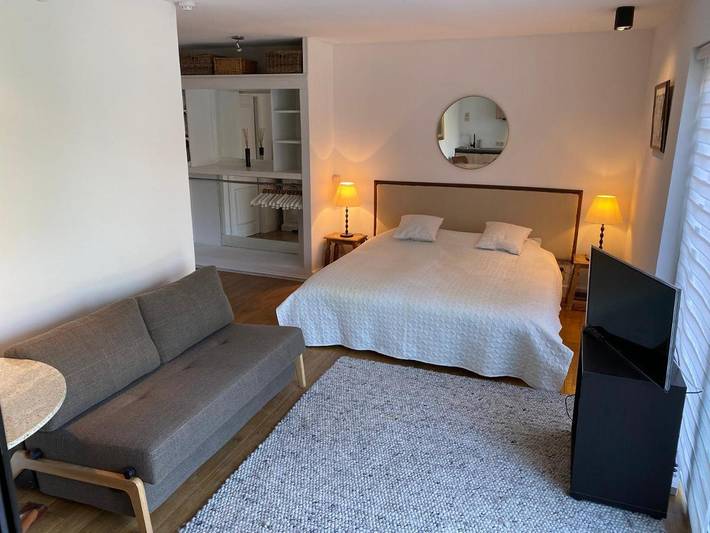 Maison de vacances pour 4 personnes, avec jardin et piscine ainsi que sauna et jacuzzi
