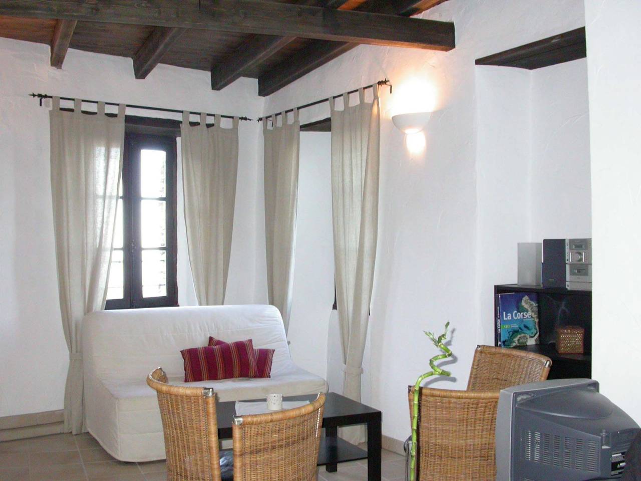Ganze Wohnung, Sole e Ventu 70qm in San-Giovanni-di-Moriani, Corte und Umgebung