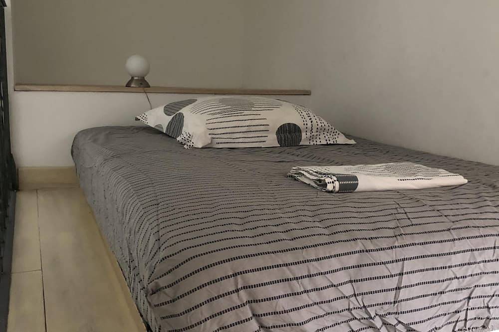 Halfvrijstaande villa in een rustige woning; dorp in de buurt van Montpellier in Pignan, Côte d'Améthyste