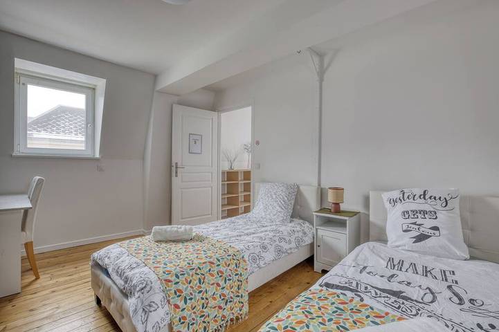 Apartamento entero, In the heart of downtown Saint-Quentin -7 sleeps- 3 bedrooms -150 m2 in San Quintín (Aisne), Aisne