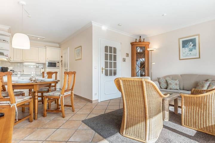 Ganze Wohnung, 3-Raum Appartement im Erdgeschoss und Untergeschoss mit ca. 65m² in Wenningstedt, Sylt