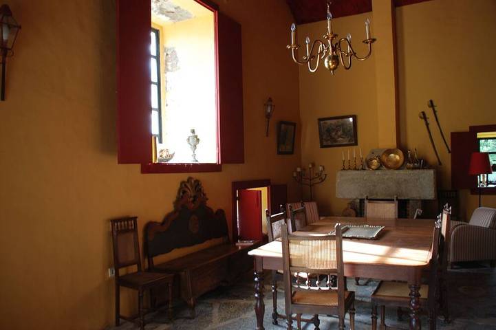 Location de vacances pour 10 personnes, avec jardin dans Mesão Frio