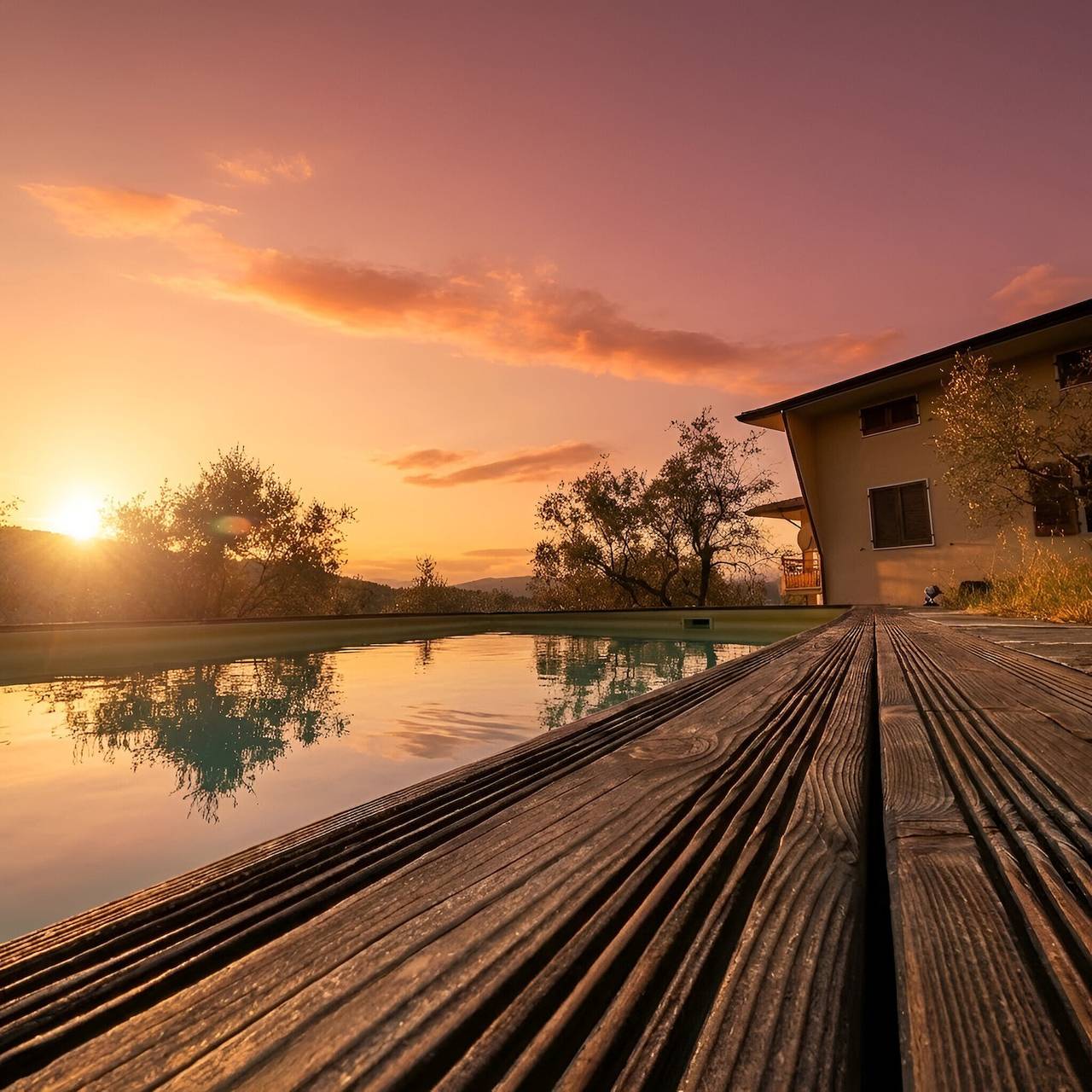 Casa vacacional "Villa Gli Ulivi" con vistas a la montaña, piscina privada y Wi-Fi in Fivizzano, Massa-Carrara