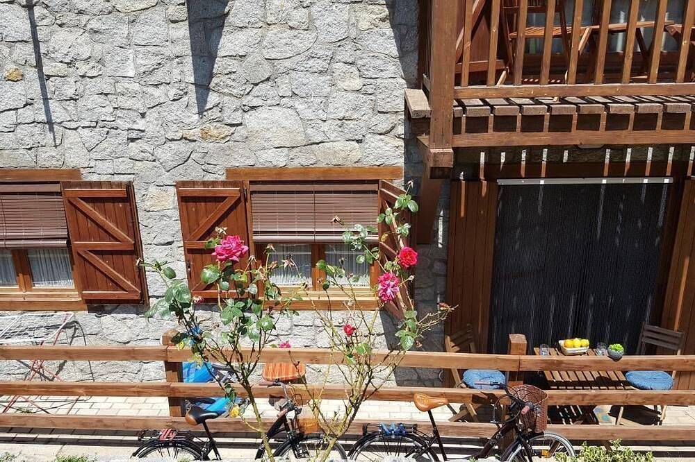 Entire apartment, Holiday apartment Anciles for 1 - 4 persons with 2 bedrooms - Holiday apartment in Cerler, Benasque