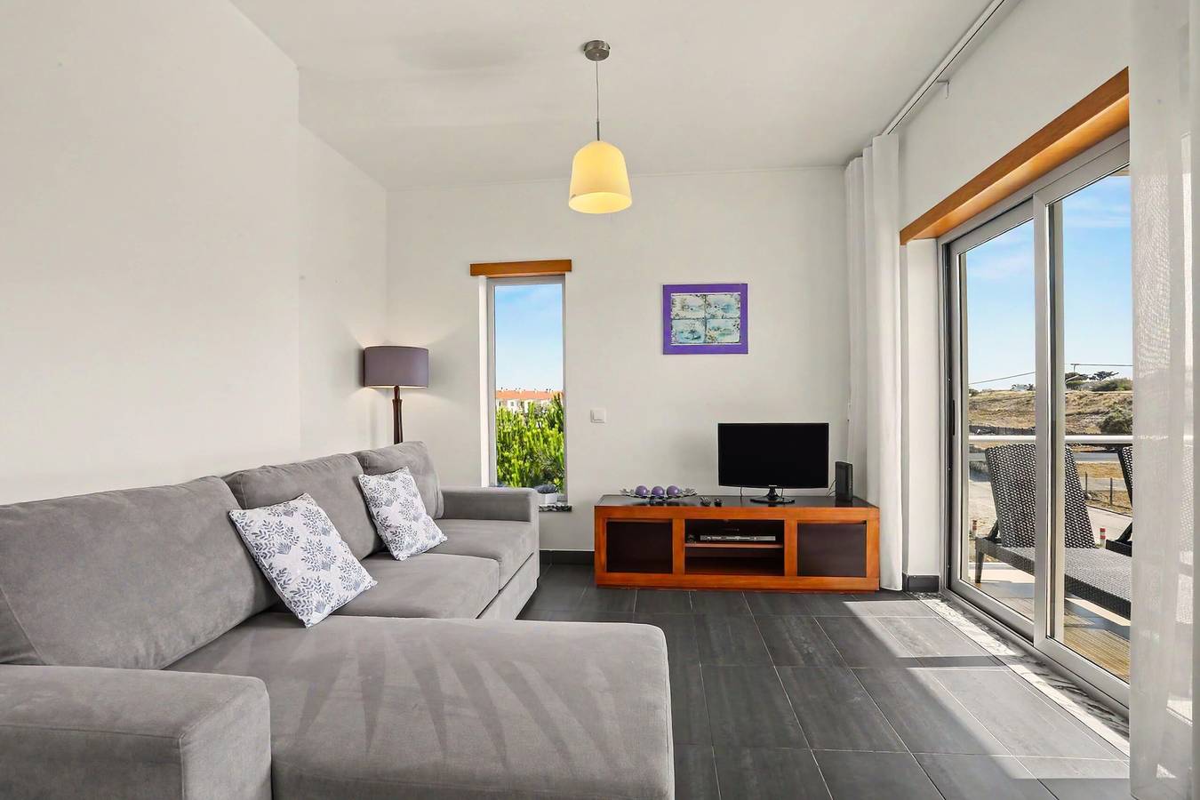 Appartamento intero, Appartamento 'Campo Mar - T2 con Piscina' con Piscina Condominiale, Wi-Fi e Aria Condizionata in Praia de São Martinho do Porto, São Martinho do Porto