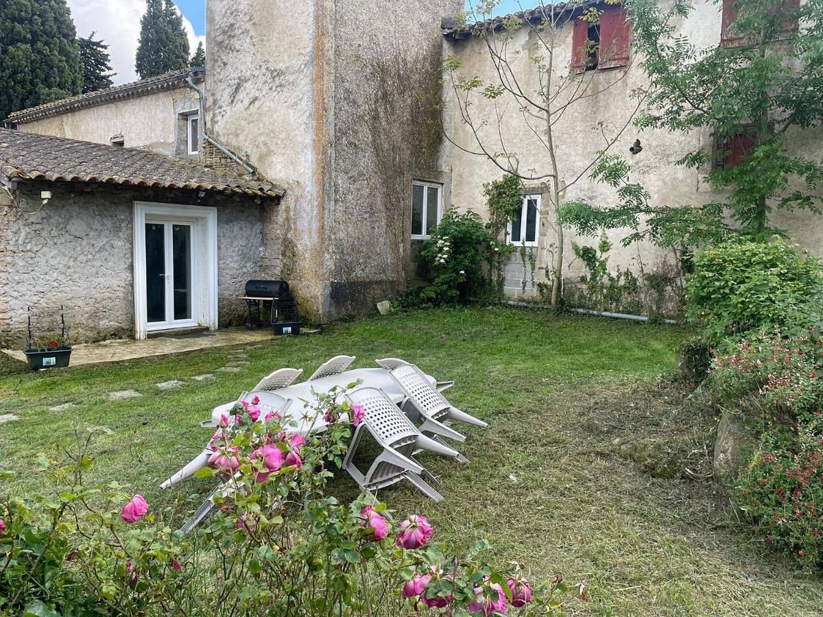 Three-Bedroom Home in Mas-Saintes-Puelles, Région de Carcassonne
