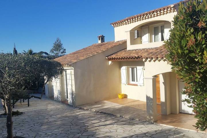 Villa voor 8 personen, met balkon en tuin, met huisdier in Saint-Raphaël