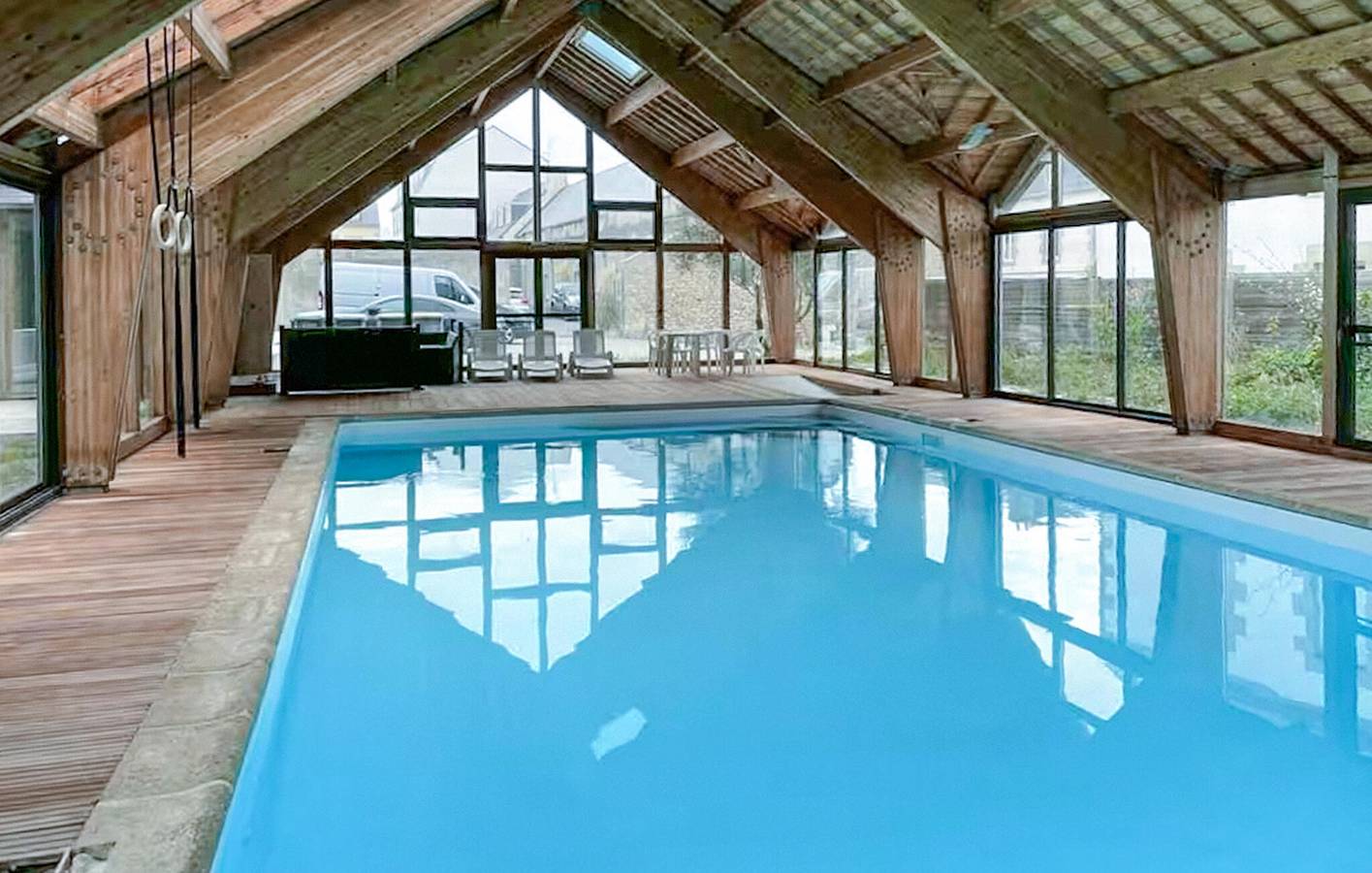 Entire holiday apartment, Seaside Apartment with Wi-Fi, Washer, and Parking in Saint-Guénolé, Penmarc'h