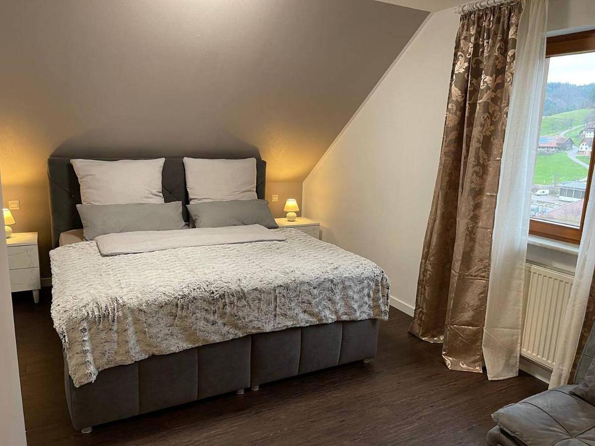 Ganze Wohnung, Apartment with Mountain View in Ottenhöfen im Schwarzwald, Mittlerer Schwarzwald