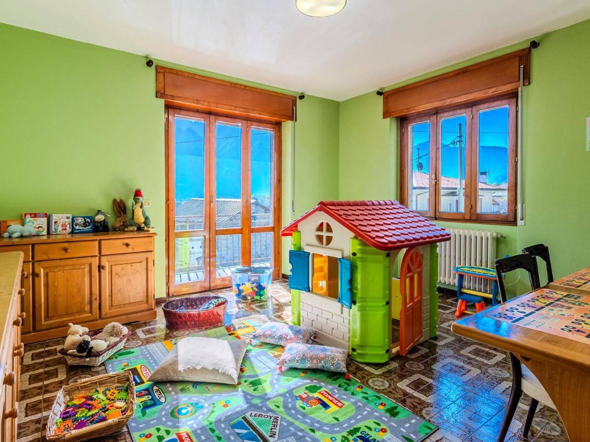 Ganze Wohnung, Apartment Family Home by Interhome in San Pietro (Samolaco), Samolaco